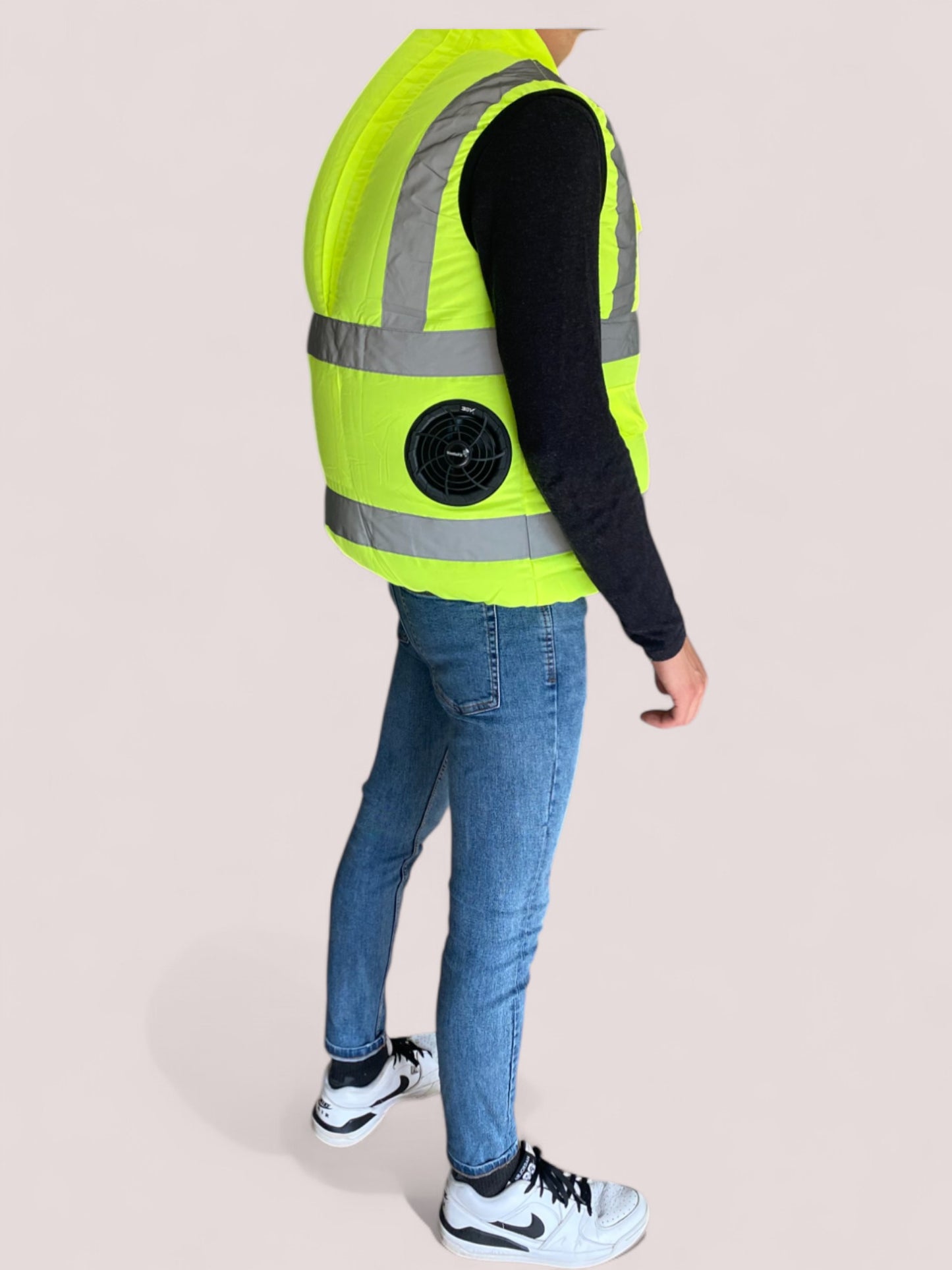 Green work vest with fan