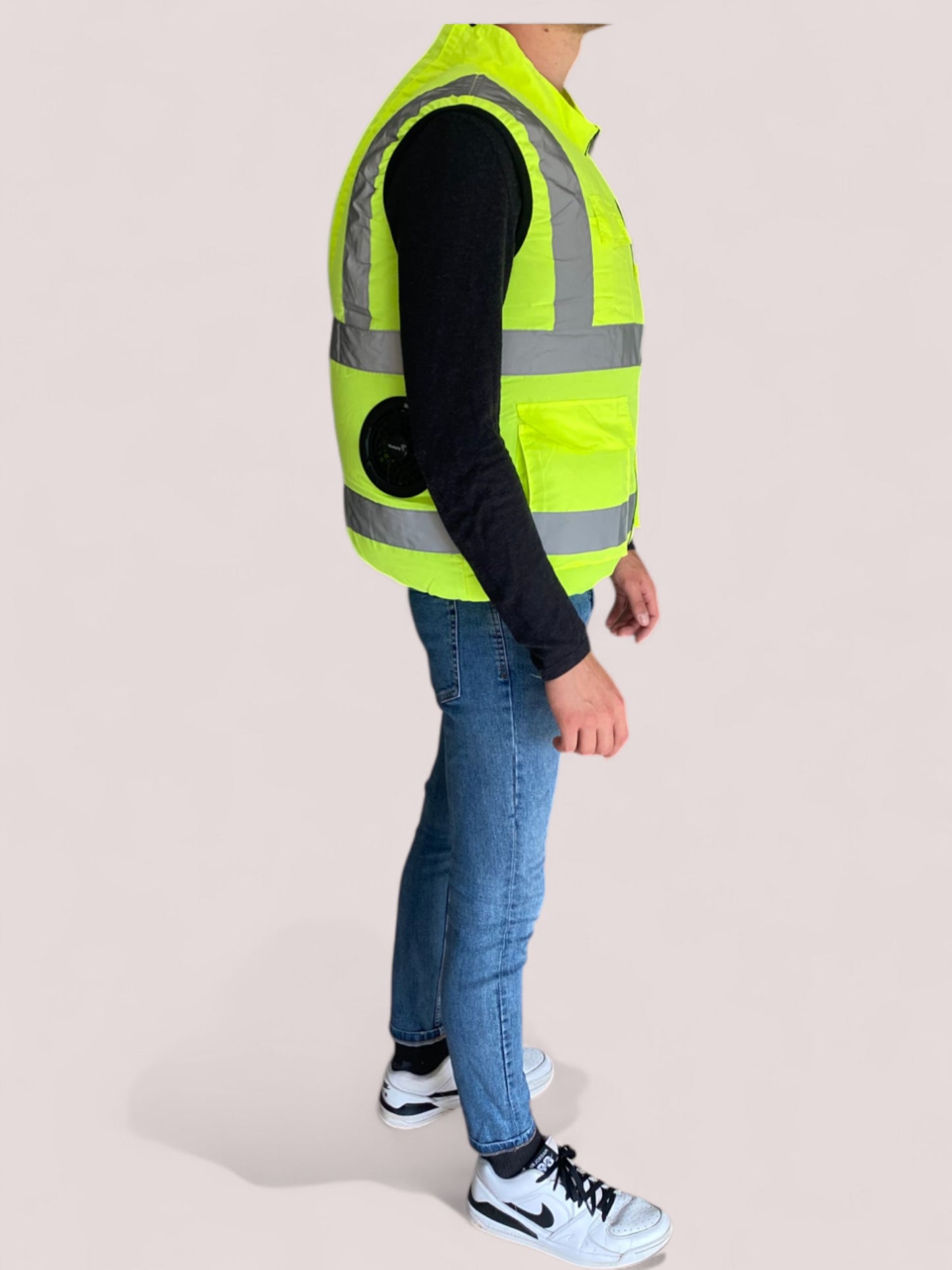 Green work vest with fan